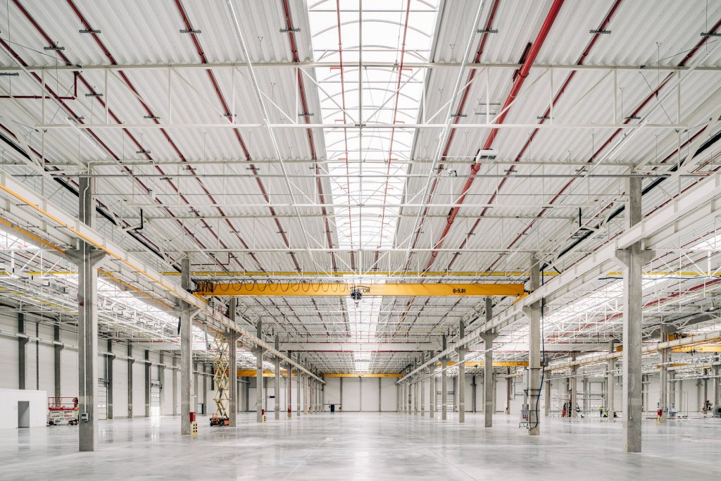 Overhead Crane In Warehouses What Is It Used For Commercecon