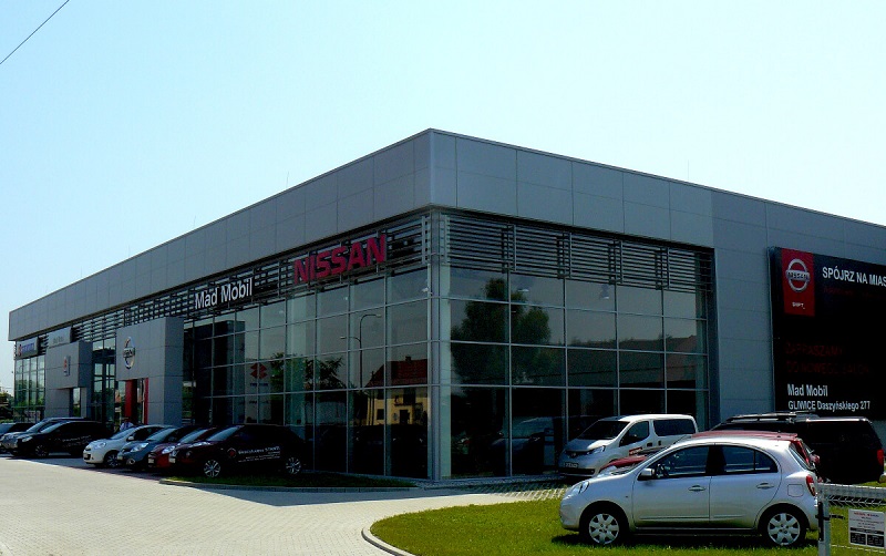 salon samochodowy Nissan