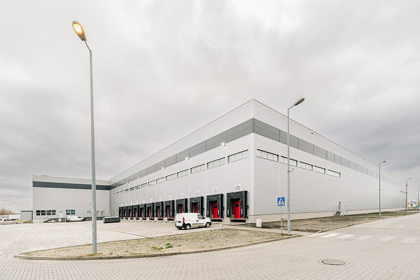 Rossmann Poland Runs Logistics System and 25 Apps