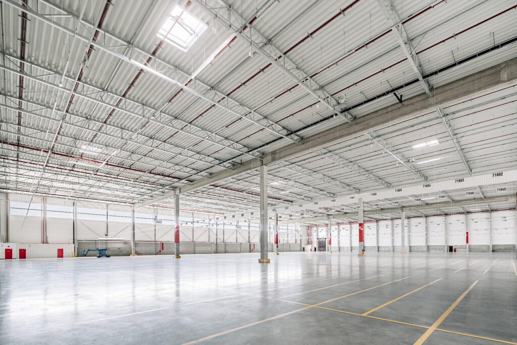 Projektowanie hal magazynowych wysokiego składowania - Commercecon